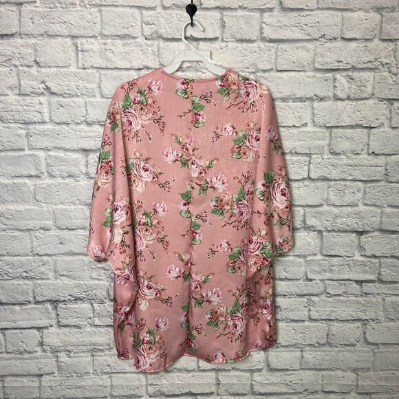 Haptics size Large Pink Satin Floral Oversized Kimono - Picture 5 of 9